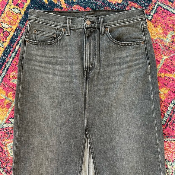 Levi’s | Women’s ‘Adventure Black’ Premium Denim Column Maxi Jean Skirt, size 30 - Picture 9 of 16